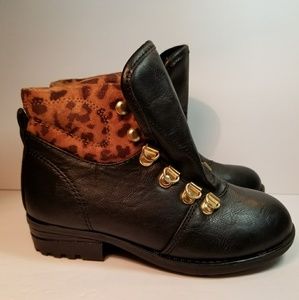 Cute girls combat style booties